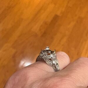 Estate platinum & diamond ring setting